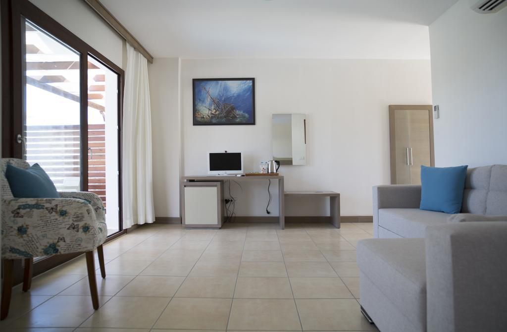 Genc Hotel Bodrum Стая снимка